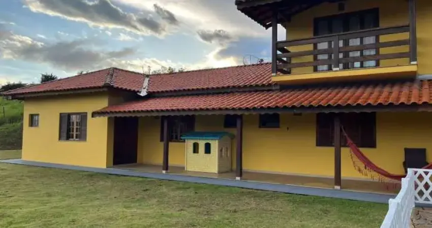 Linda chácara à venda em Piracaia,  terreno de 4100m e acesso para Represa