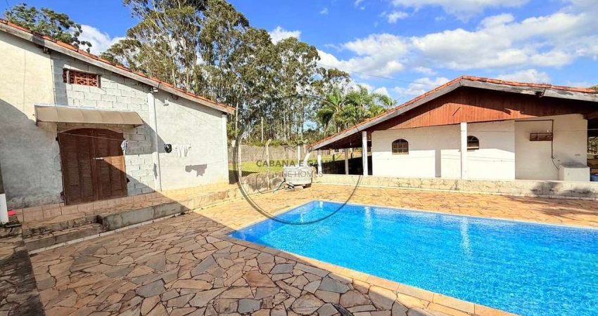 Chácara à venda em Atibaia-SP, bairro Portão: 5 quartos, 3 banheiros