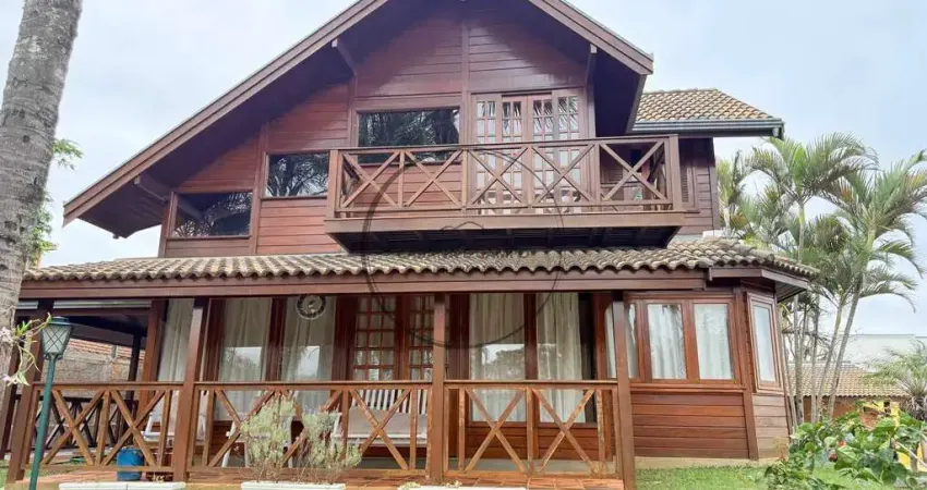 Casa em condomínio na represa de piracaia-sp: 3 quartos, 2 banheiros