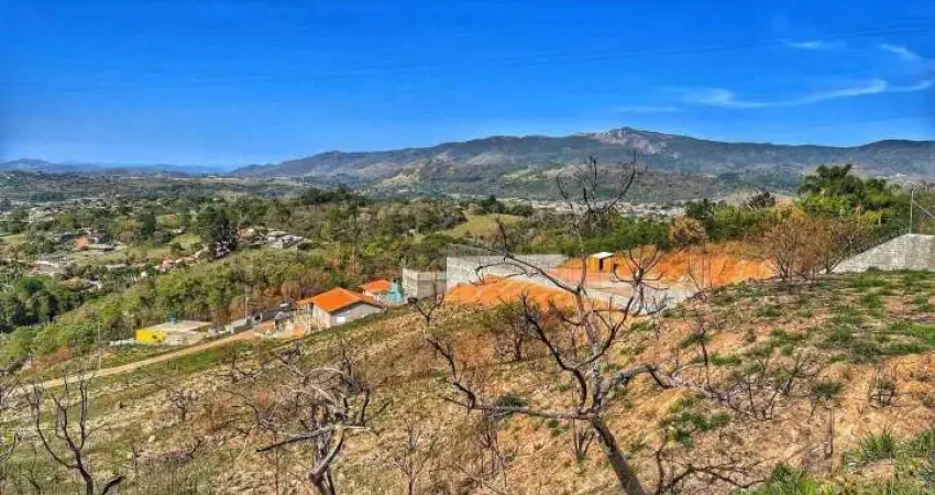 Terreno à venda em Atibaia-SP, vista para a Pedra Grande, com 2.100,00 m² de área!