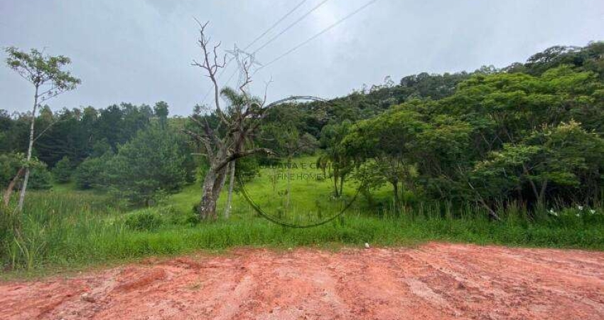 Terreno à Venda em Piracaia com 3 Alqueires (72.600m²), próximo do asfalto