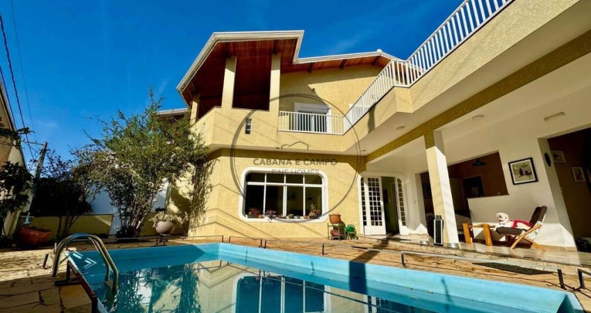 Casa à venda com 04 dormitórios em bairro nobre de Atibaia