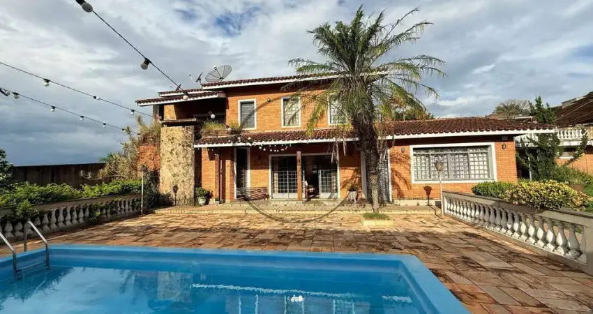 Chácara de Alto Padrão à Venda em Atibaia - Jd. Estância Brasil