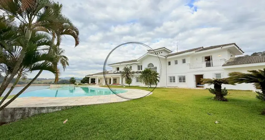 Mansão espetacular beira da represa de piracaia acesso exclusivo para água
