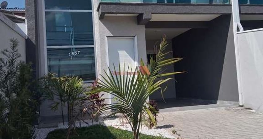 Belíssimo Sobrado Alto Padrão com Amplo Terreno e Edícula no Bairro Iguaçu, Araucária!