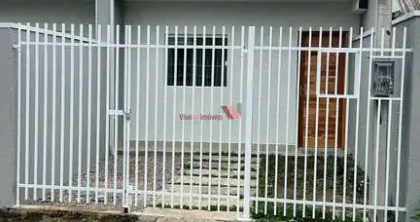 Casa à Venda no Tatuquara com 2 Quartos e Jardim de Inverno - Próxima a Serviços Essenciais