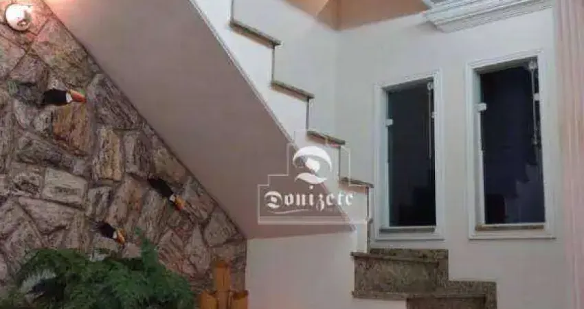 Sobrado com 4 dormitórios à venda, 180 m² por R$ 745.000,00 - Parque João Ramalho - Santo André/SP