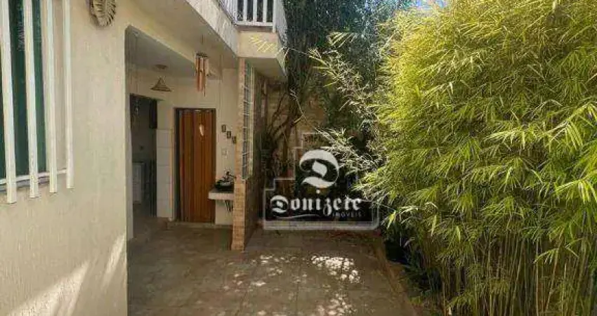 Sobrado com 3 dormitórios à venda, 140 m² por R$ 795.000,09 - Jardim - Santo André/SP