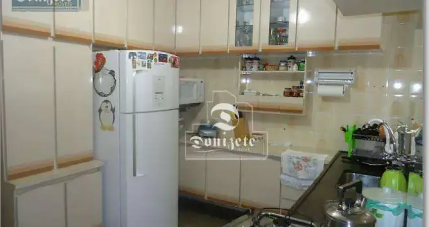 Sobrado com 3 dormitórios à venda, 196 m² por R$ 850.000,00 - Campestre - Santo André/SP