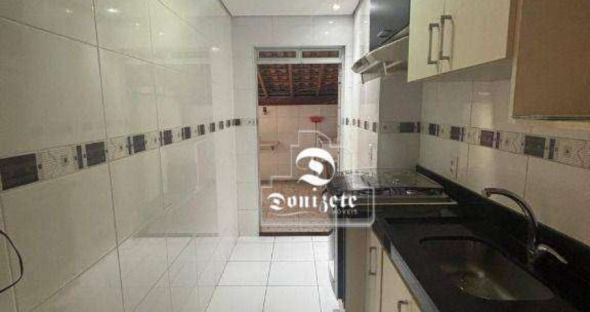 Apartamento com 2 dormitórios à venda, 70 m² por R$ 255.000 - Vila Lutécia - Santo André/SP.