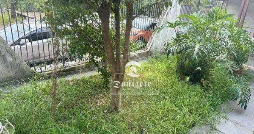 Casa com 3 dormitórios à venda, 165 m² por R$ 990.000,00 - Parque Jaçatuba - Santo André/SP