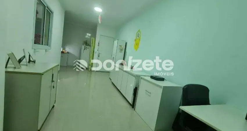 Apartamento com 2 dormitórios à venda, 50 m² por R$ 440.000,00 - Vila Eldízia - Santo André/SP