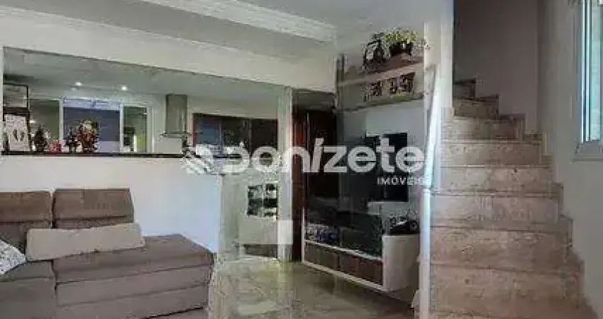 Sobrado Residencial 3 Dorms com 4 Vagas em Vila Guiomar, Santo André