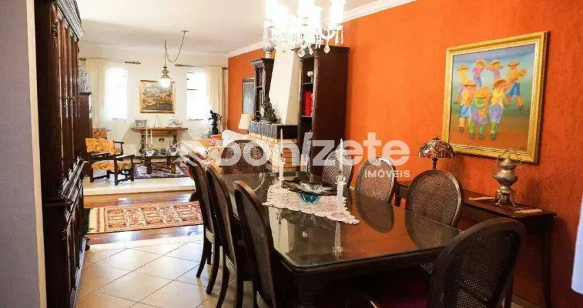 Sobrado Residencial com 3 suítes, 5 vagas e churrasqueira em Vila Guiomar, Santo André – Financia/Permuta