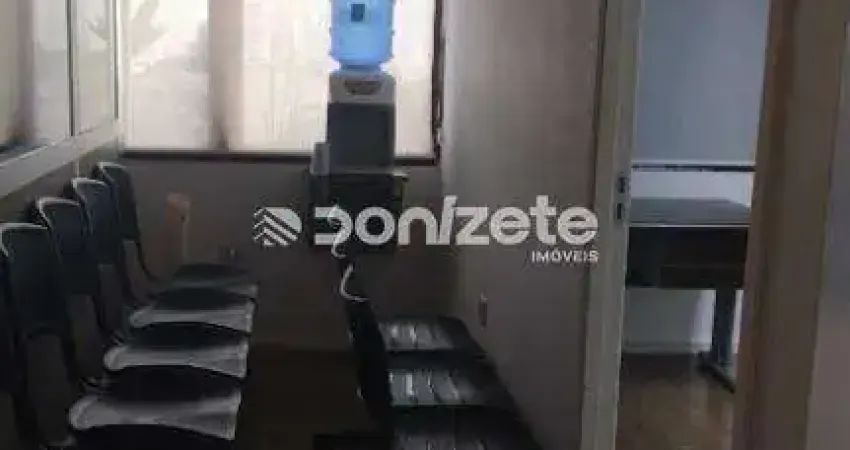 Sala Comercial em Santo André Centro (86,21 m²) com 3 Salas, 1 Vaga e Financiamento