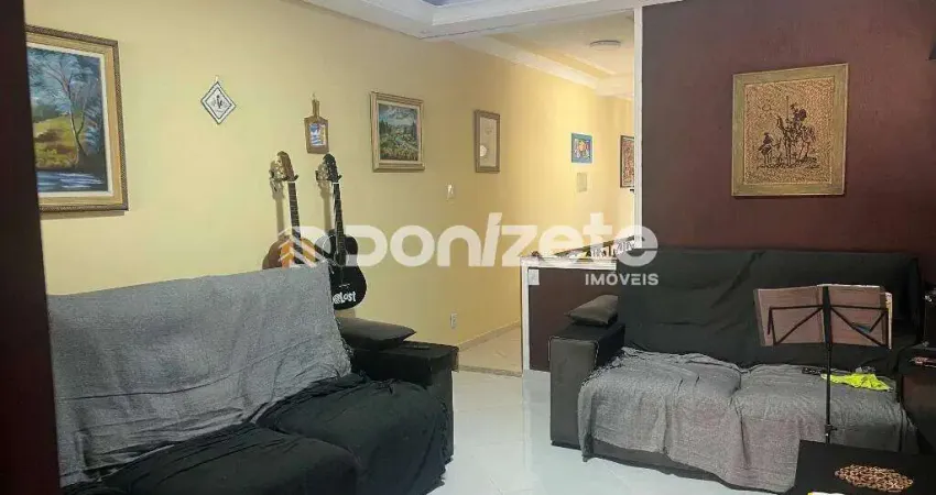 Casa com 3 dormitórios à venda, 231 m² por R$ 750.000,00 - Vila Vitória - Santo André/SP