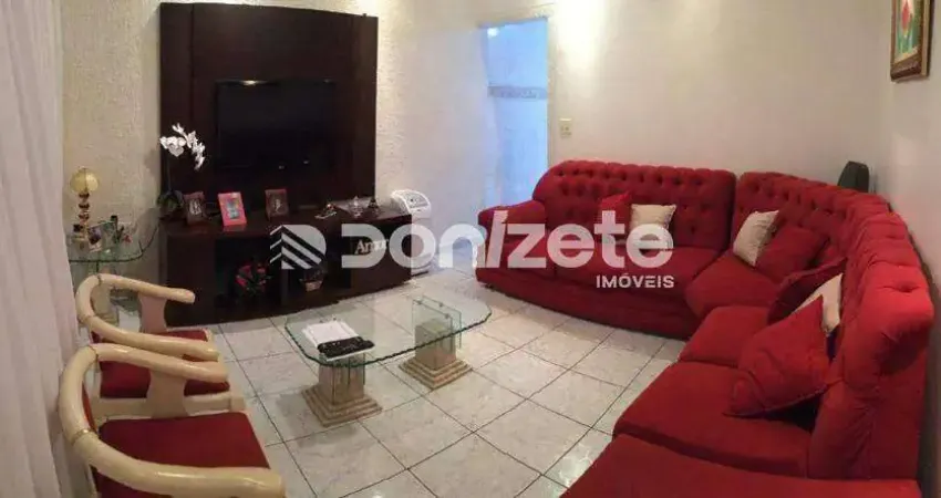 Casa à venda em Vila Luzita (Santo André) – 2 dormitórios, suíte, 2 vagas