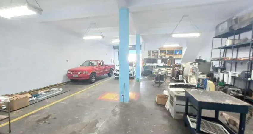 Sobrado com 3 dormitórios, 337 m² - venda por R$ 2.500.000,00 ou aluguel por R$ 10.949,90/mês - Parque Jaçatuba - Santo André/SP