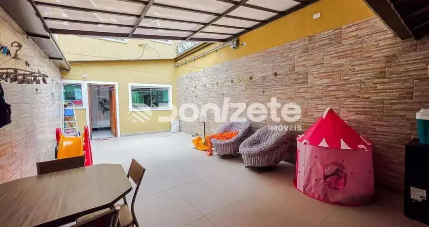 Sobrado Residencial com 3 suítes, varanda gourmet e 2 vagas em Vila Guiomar, Santo André