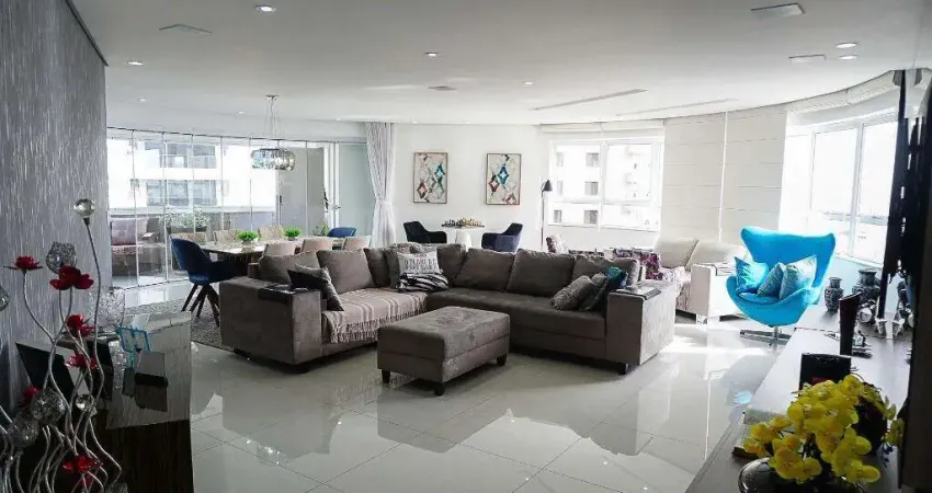 Apartamento de 232 m² com 3 suítes, 4 vagas e varanda gourmet em Vila Assunção, Santo André