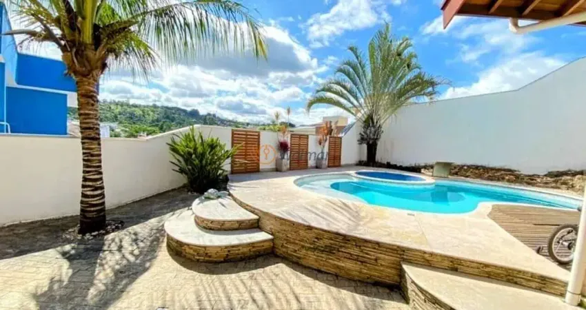 Casa em Condomínio de Luxo em Bosque, Vinhedo-SP: 3 quartos, 1 suíte, 3 salas, 4 banheiros e 6 vagas de garagem!