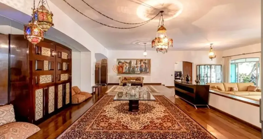 Casa de Luxo em Condomínio: 5 Quartos, 4 Suítes, 3 Salas, 10 Banheiros, 20 Vagas em Campinas-SP!