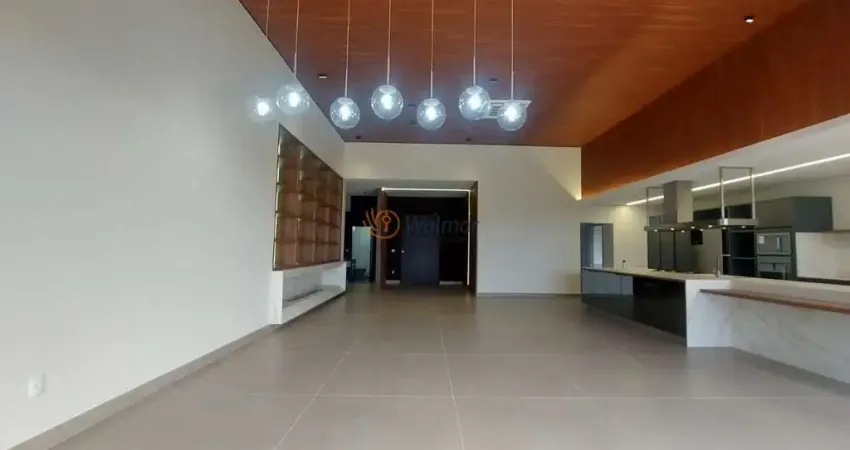 Maravilhosa casa de alto padrão em condomínio, 4 suítes e 5 vagas em Jaguariúna-SP, Residencial Haras Patente - Imperdível!
