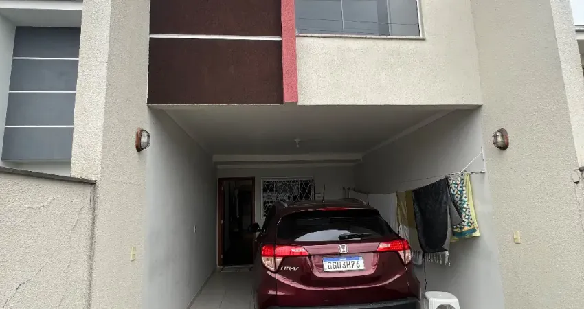 Casa com 3 quartos à venda no Iririú, Joinville 
