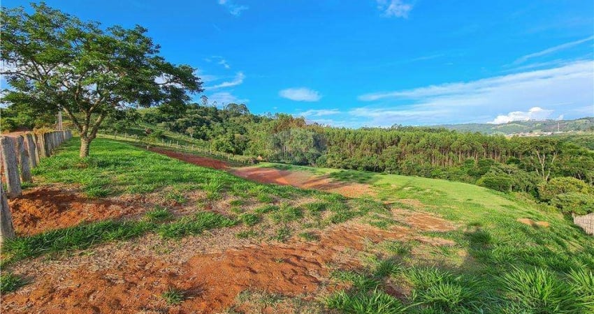 Terreno para chácara à venda em Pedra Bela-SP
