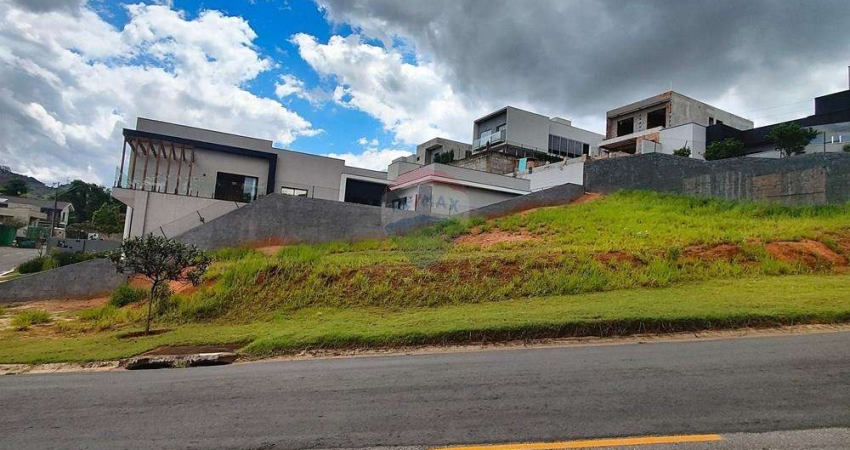 Terreno de Esquina à Venda no Condomínio Campos do Conde em Bragança Paulista!