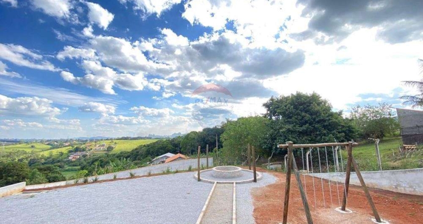 Chácara no Interior de São Paulo com vista permanente, com 4 Suítes. SERÁ ENTREGUE FINALIZADO.