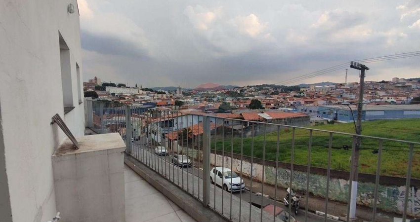 CASA COM 2 QUARTOS, SALA, COZINHA E VARANDA COM LINDA VISTA PARA A CIDADE