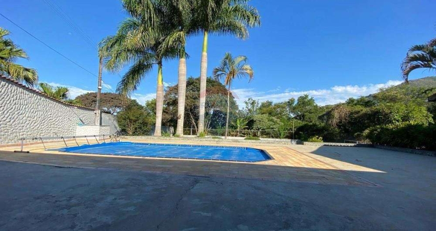 Chácara Sustentável com Energia Solar, Piscina e Área de Esportes em Guaripocaba