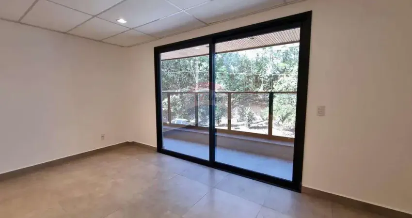 Sala comercial com varanda privativa para locação – Bragança Paulista-SP