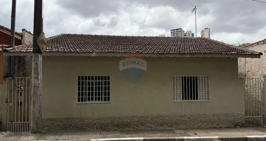 Casa térrea com 3 dormitórios no centro de bragança paulista
