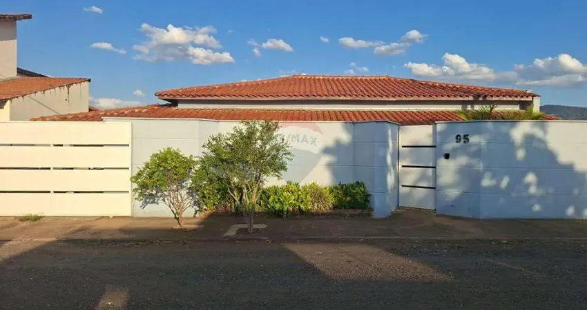 Casa com 4 quartos à venda no Centro, Socorro
