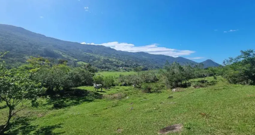 Terreno à venda na Rua Adílio Inácio de Abreu, 23, Macacu, Garopaba