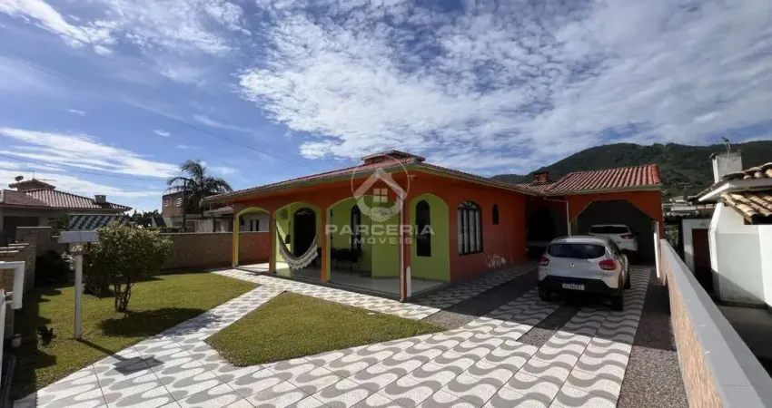 Casa para Venda em Garopaba, Gamboa, 2 dormitórios, 1 suíte, 3 banheiros, 2 vagas