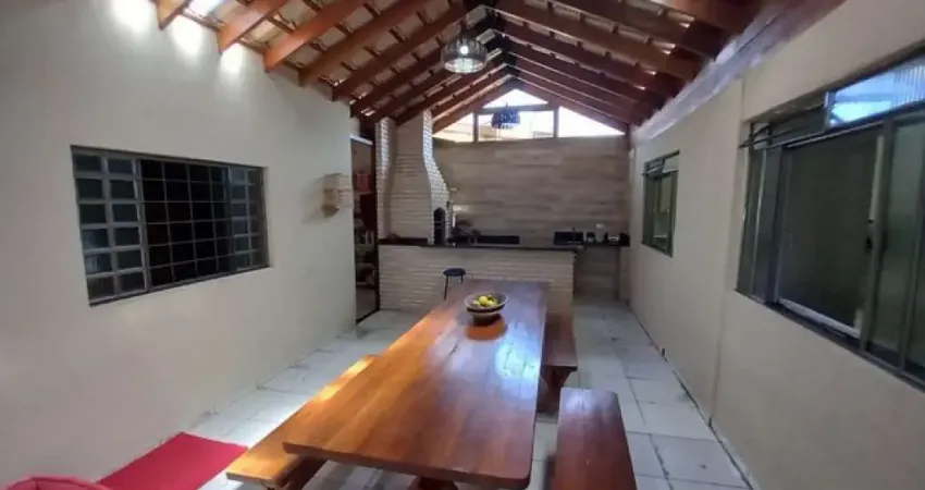 Casa com 3 quartos à venda na Rua José Colli, Cafezal, Londrina