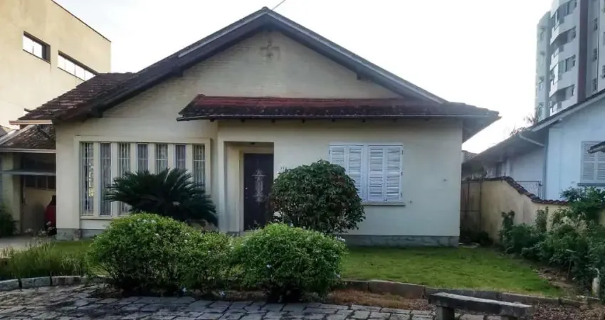 Casa comercial com 4 salas à venda no Anita Garibaldi, Joinville 