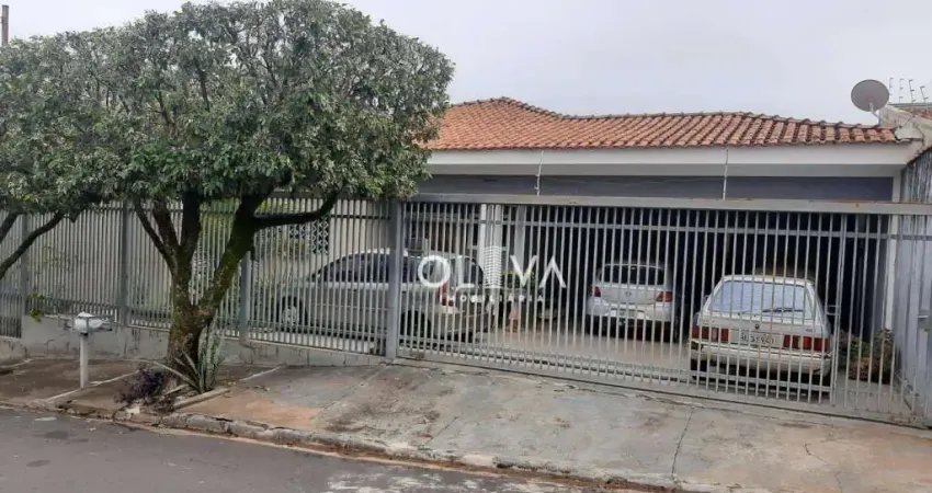 Casa com 3 dormitórios à venda, 213 m² por R$ 600.000,00 - Jardim Nazareth - São José do Rio Preto/SP