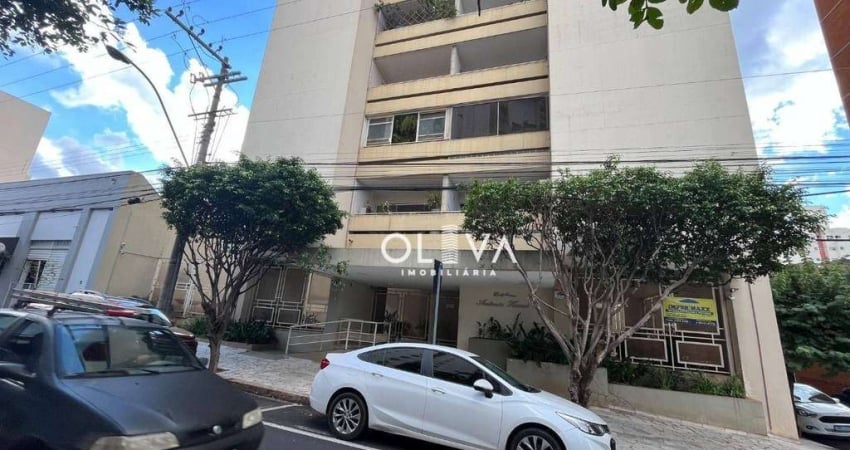 Apartamento com 4 dormitórios à venda, 137 m² por R$ 220.000,00 - Centro - São José do Rio Preto/SP