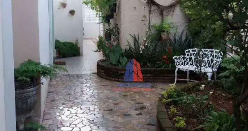 Sobrado com 4 dormitórios à venda, 240 m² por R$ 750.000,00 - Vila Cordenonsi - Americana/SP