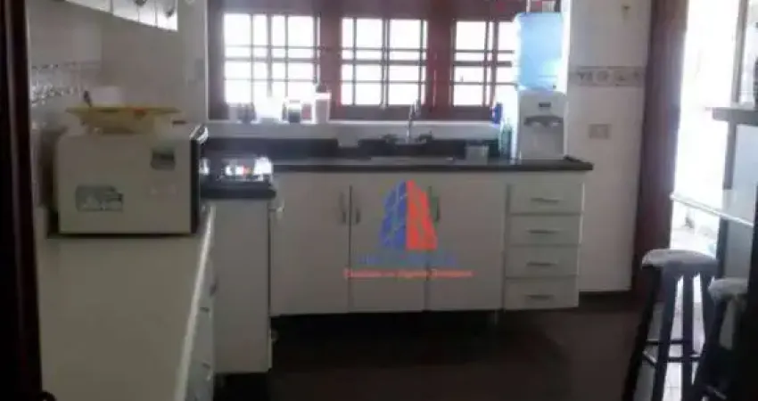 Sobrado com 4 dormitórios à venda, 341 m² por R$ 949.000,00 - Vila Santa Maria - Americana/SP