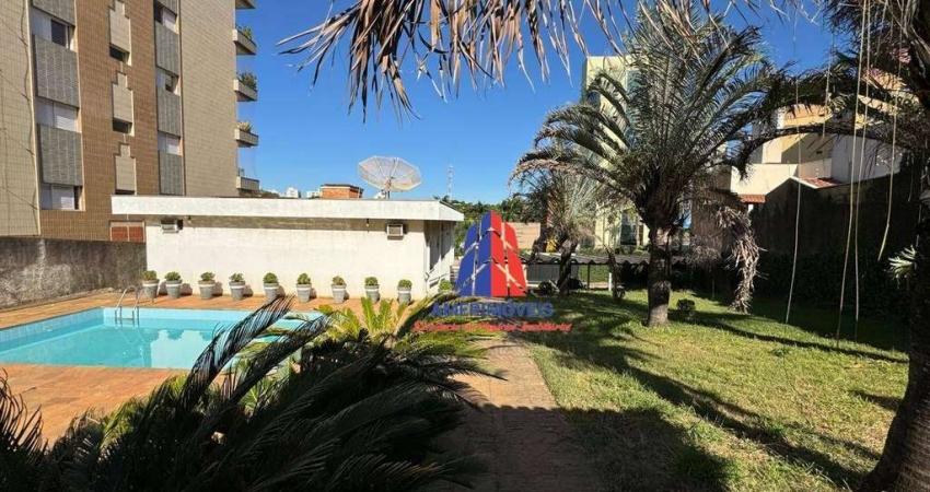 Casa com 3 dormitórios à venda, 570 m² por R$ 2.500.000,00 - Vila Frezzarin - Americana/SP