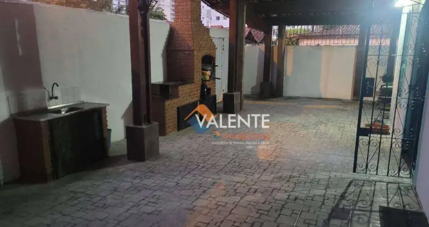 Casa com 3 dormitórios à venda, 200 m² por R$ 520.000,00 - Aviação - Praia Grande/SP