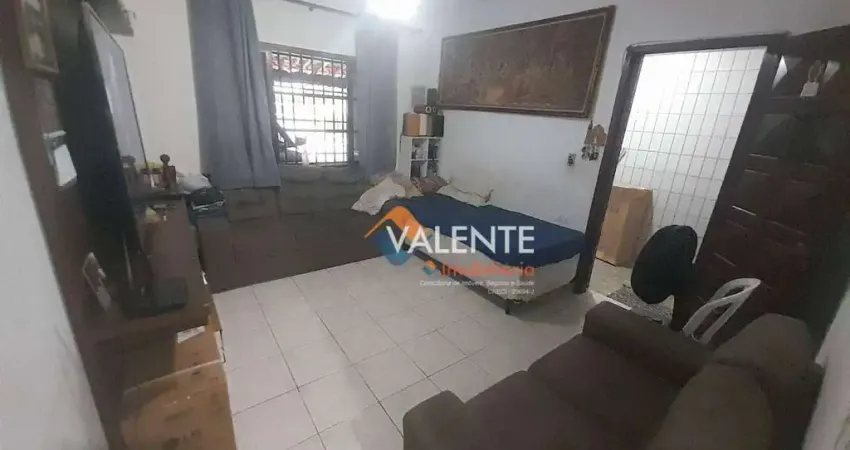 Sobrado com 2 dormitórios à venda, 69 m² por R$ 435.000,00 - Caiçara - Praia Grande/SP