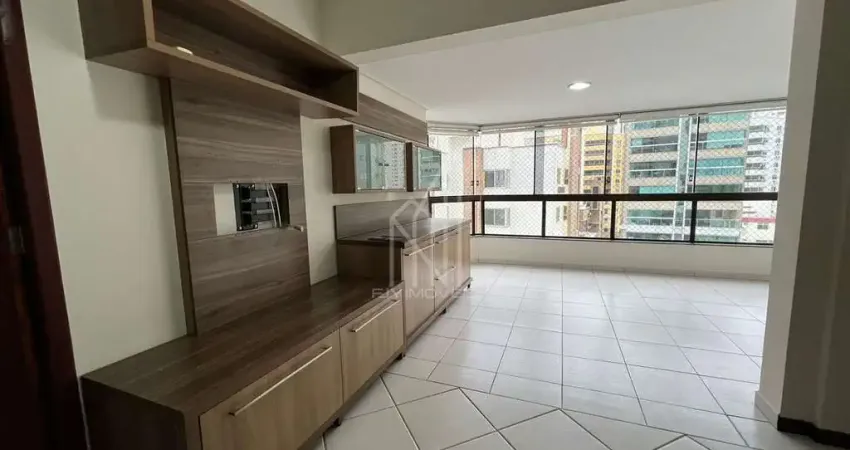 Apartamento no edifício claudia centro de balneário camboriú
