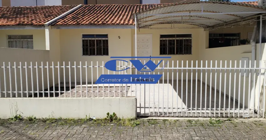 Casa com 2 quartos para alugar na Rua Clevelândia, 100, Silveira da Motta, São José dos Pinhais