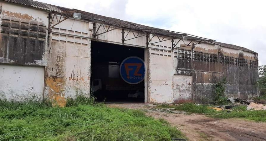 Barracão / Galpão / Depósito para alugar no Carlito Pamplona, Fortaleza 